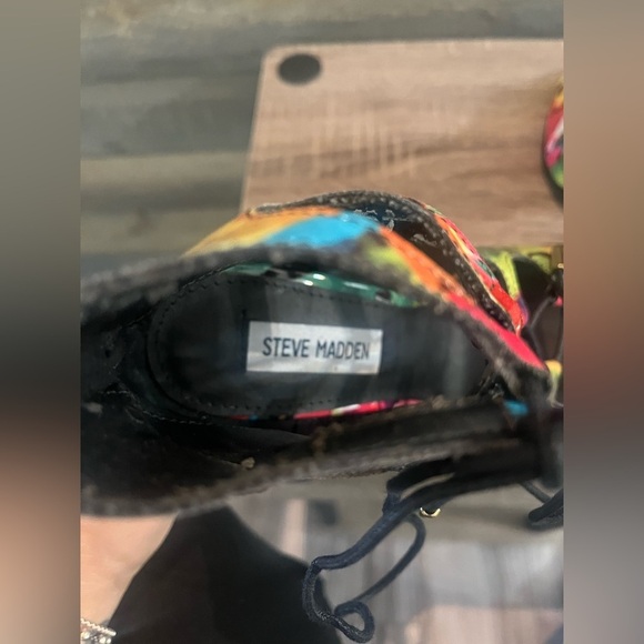 Steve Madden Cythiaa Floral Multi Lace-Up Peep
Toe Booties Size 7.5 - Picture 14 of 16